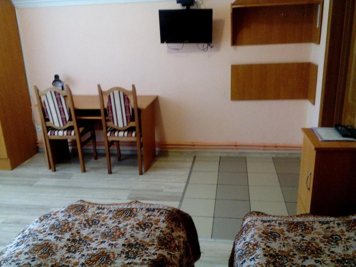Hostel On Flotska Ivano-Frankivszk Kültér fotó