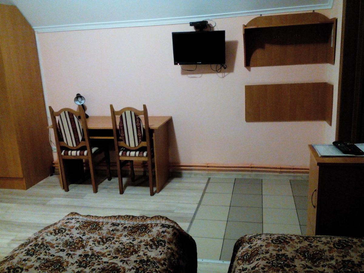 Hostel On Flotska Ivano-Frankivszk Kültér fotó