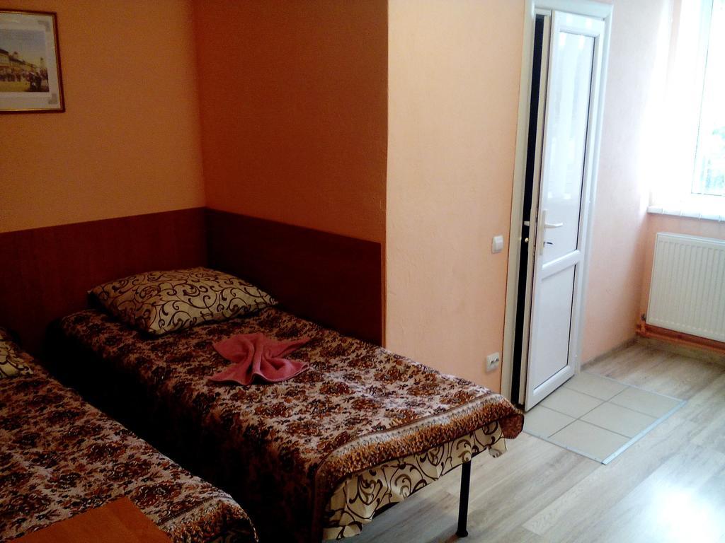 Hostel On Flotska Ivano-Frankivszk Kültér fotó