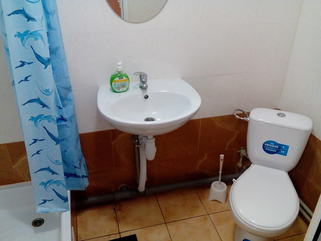 Hostel On Flotska Ivano-Frankivszk Kültér fotó
