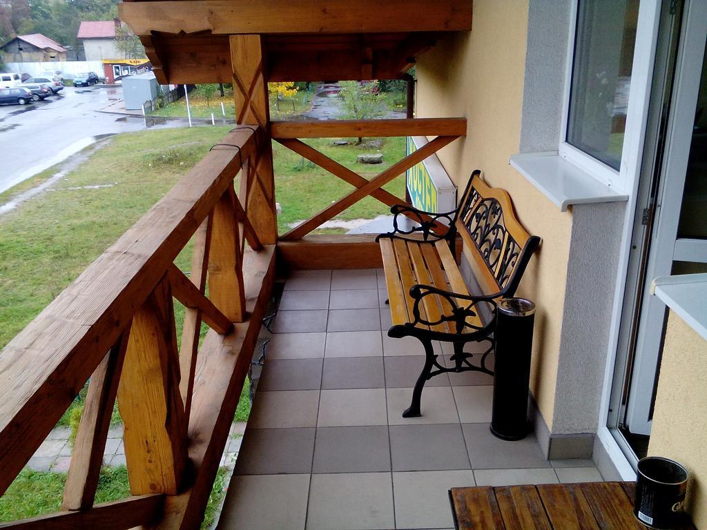Hostel On Flotska Ivano-Frankivszk Kültér fotó